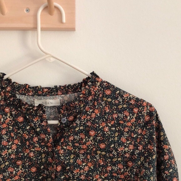 Doen button up floral blouse. Size S. - Picture 2 of 3